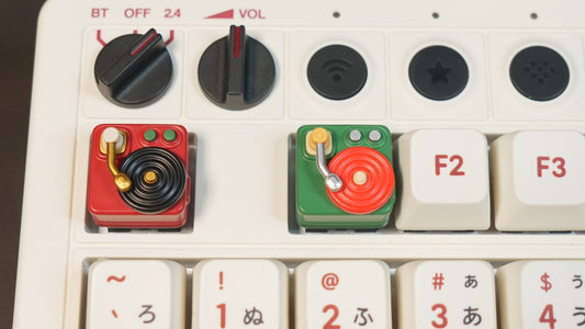Retro Turntable Artisan Keycap | Mini Record Player